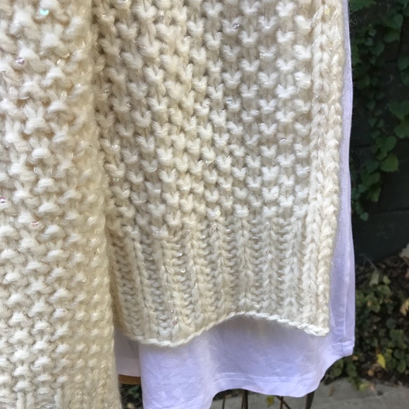 Sequined Knit Scarf - Picture 7 of 7